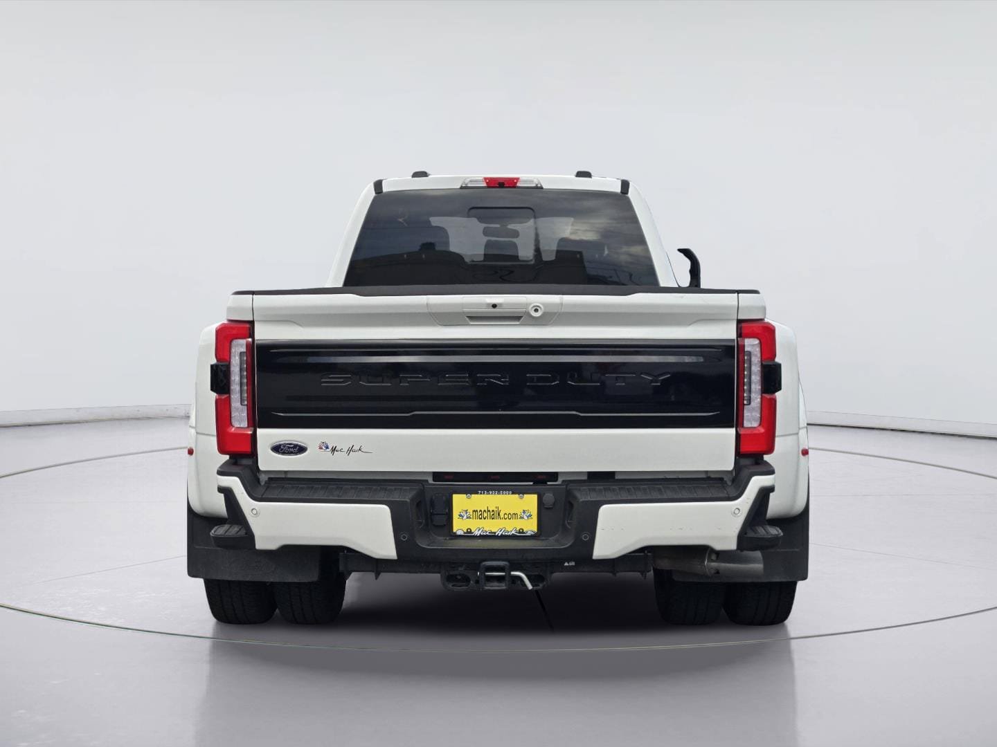 Certified 2025 Ford F350 Platinum w/ FX4 Off-Road Package AWD/4WD image 7