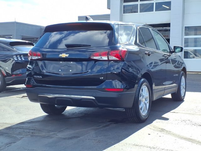 Used 2023 Chevrolet Equinox LT FWD image 4