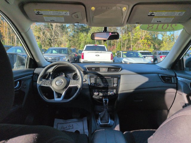 Used 2018 Nissan Rogue SV AWD/4WD image 26