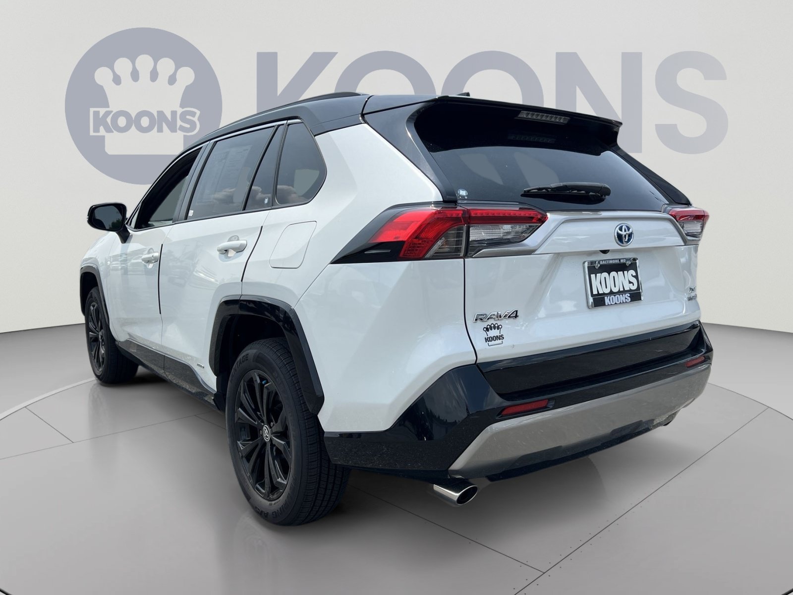 Used 2023 Toyota RAV4 XSE AWD/4WD image 4