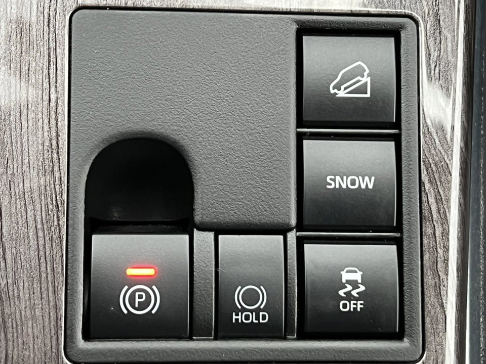 Used 2023 Toyota Highlander Limited image 33