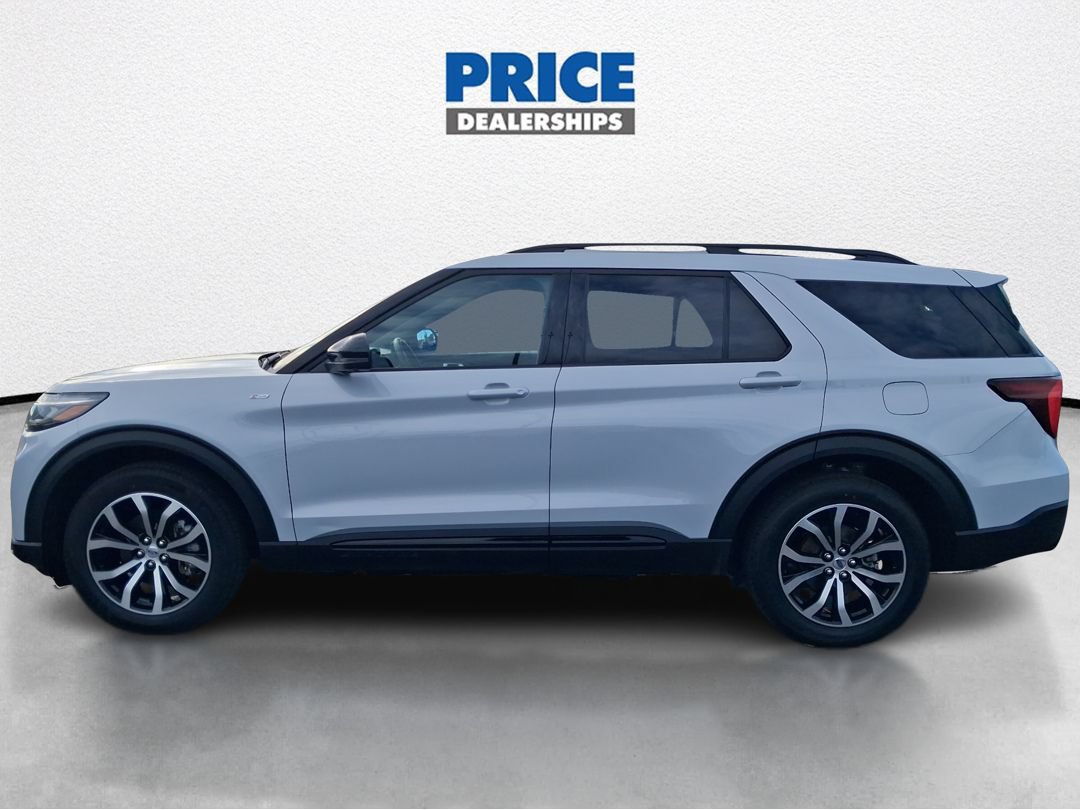 Certified 2026 Ford Explorer ST-Line AWD/4WD image 9