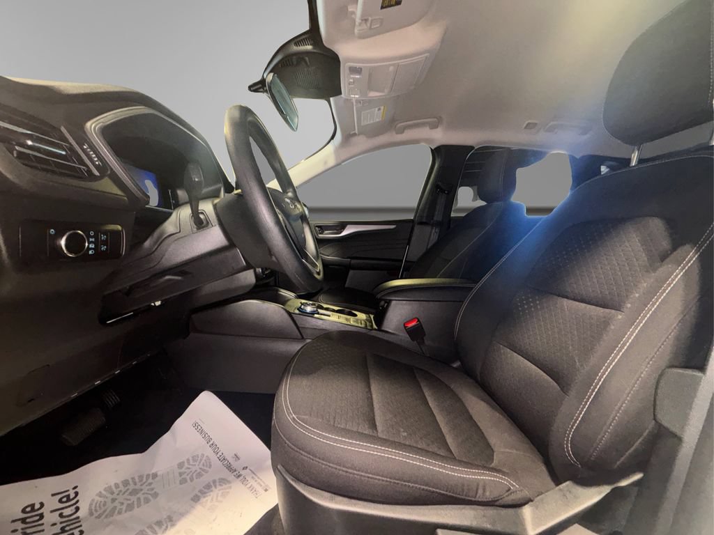 Certified 2025 Ford Escape Active AWD/4WD image 10