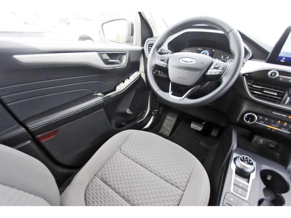 Certified 2022 Ford Escape SE w/ SE Sport Appearance Package FWD image 10