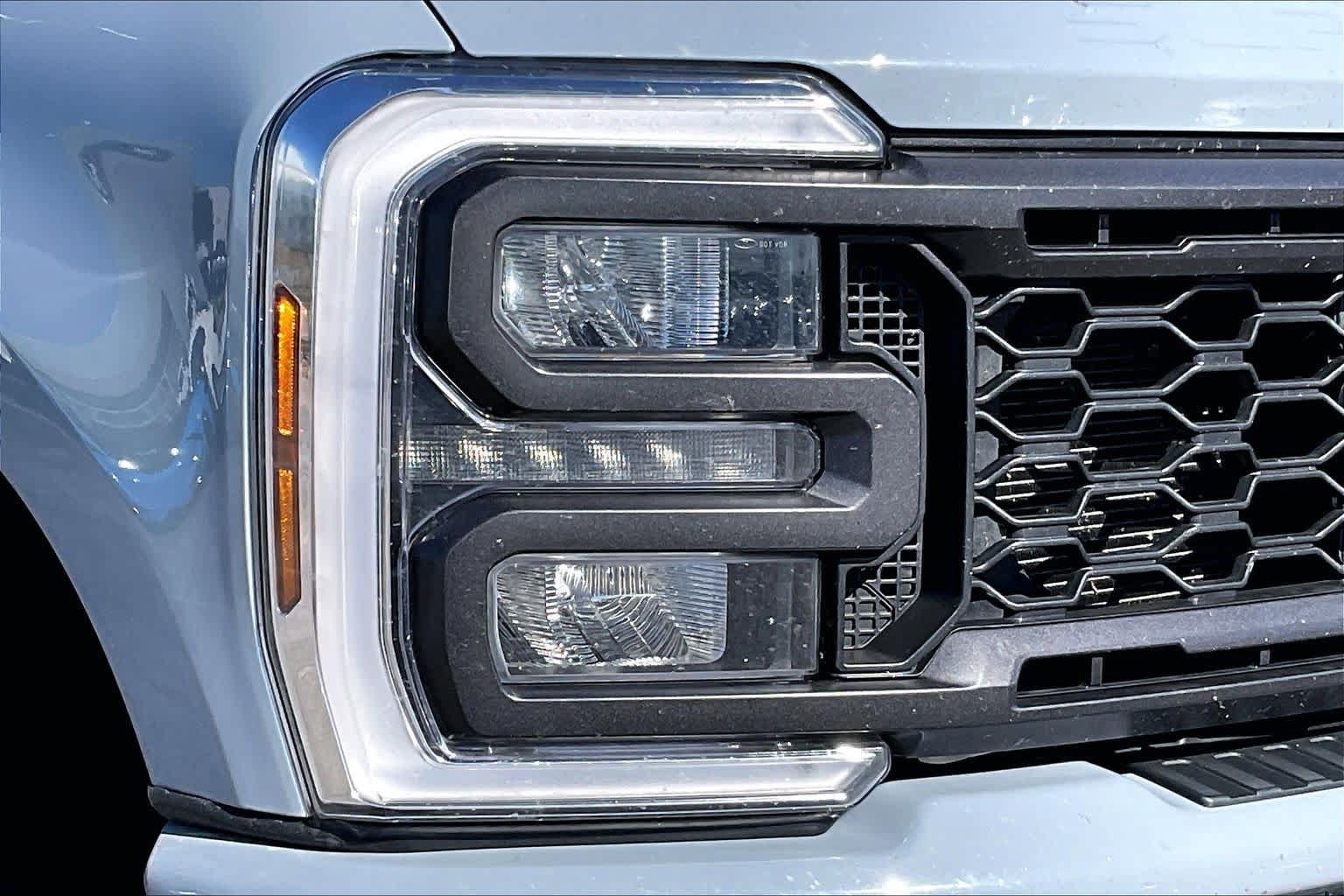Certified 2024 Ford F250 Lariat w/ Lariat Ultimate Package AWD/4WD image 25