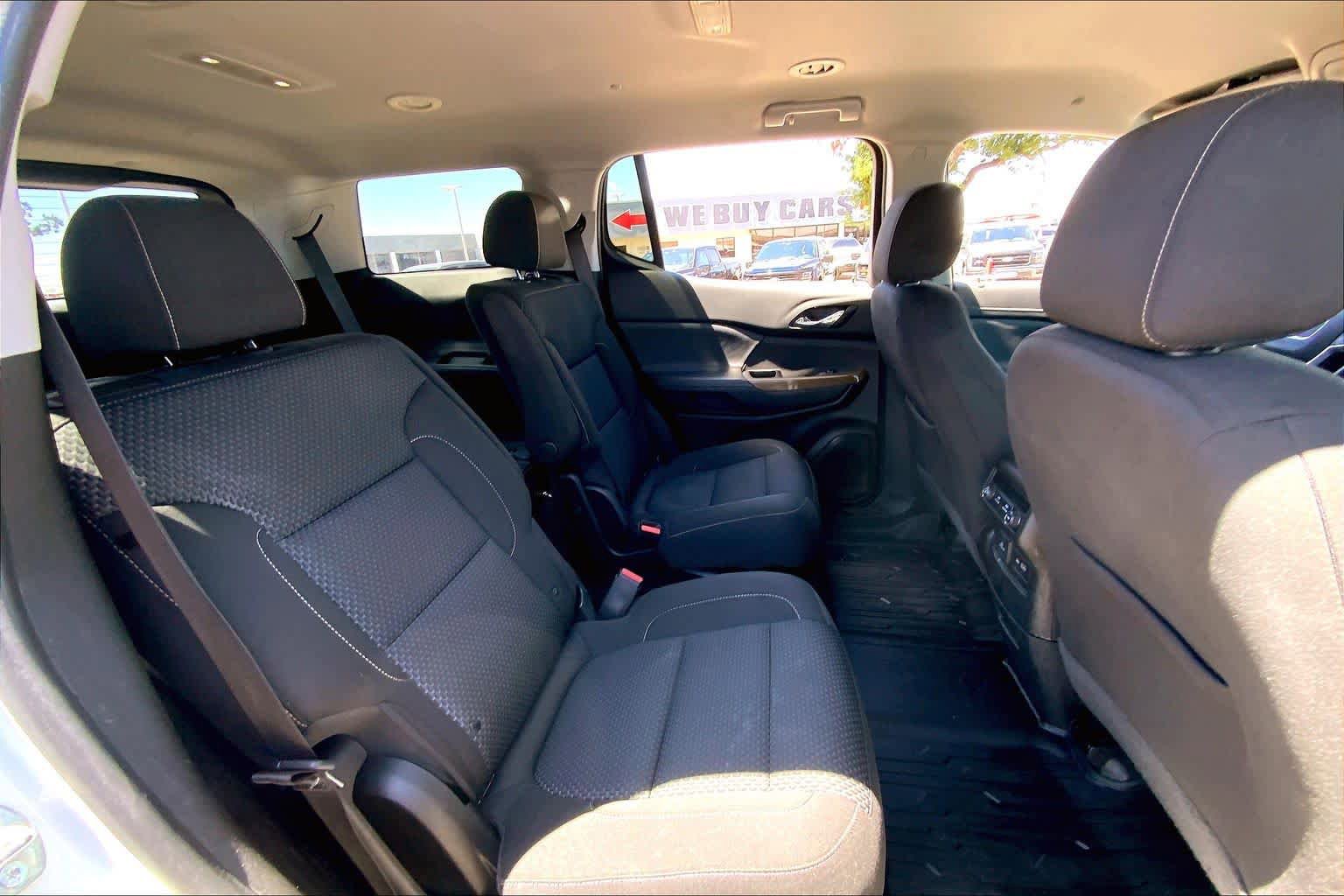 Used 2021 GMC Acadia SLE w/ Driver Convenience Package FWD image 20