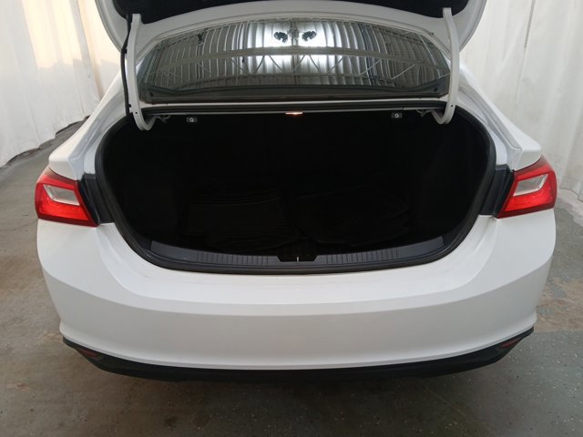 Used 2018 Chevrolet Malibu LT image 24