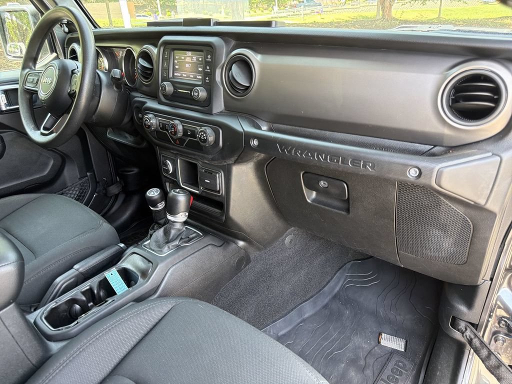 Used 2021 Jeep Wrangler Unlimited Sport AWD/4WD image 27