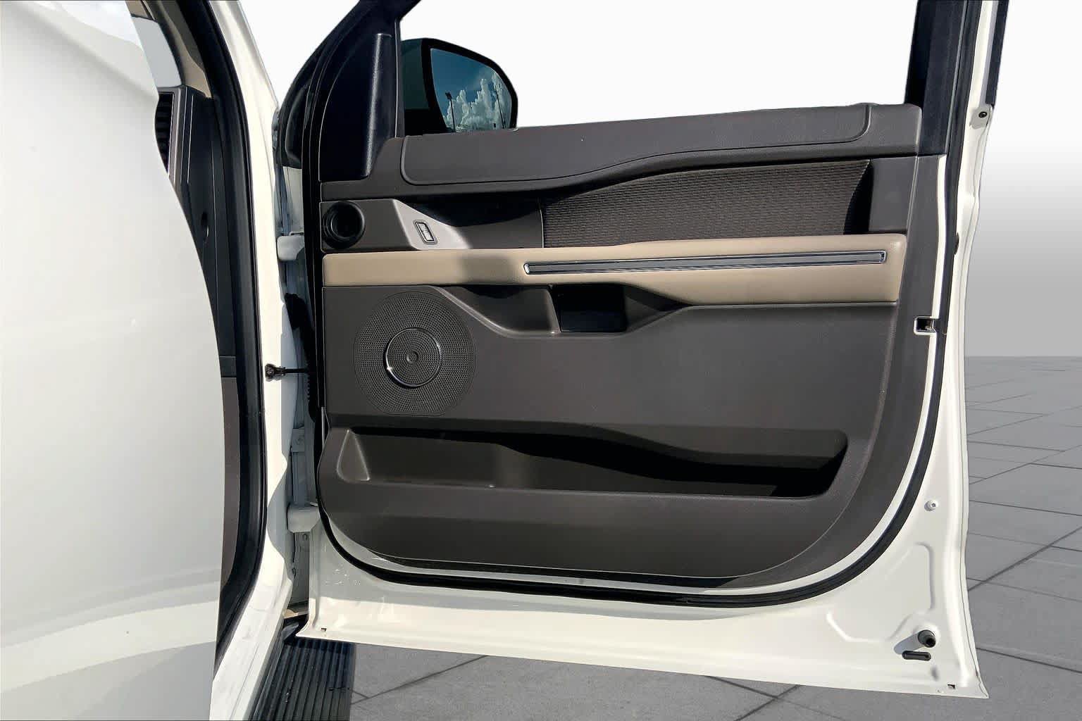 Certified 2020 Ford Expedition XLT w/ Cargo Package RWD image 23