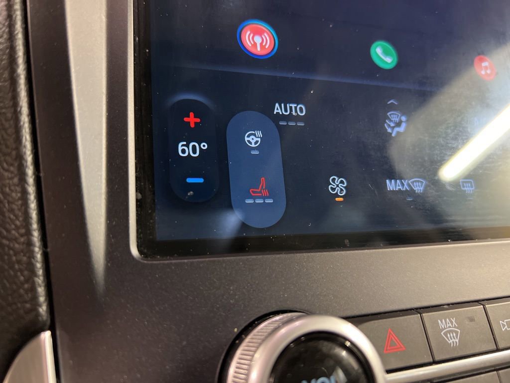 Certified 2021 Ford Edge Titanium w/ Class II Trailer Tow Package image 14