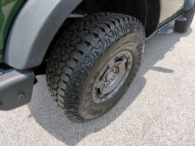 Certified 2025 Ford Bronco Badlands AWD/4WD image 12