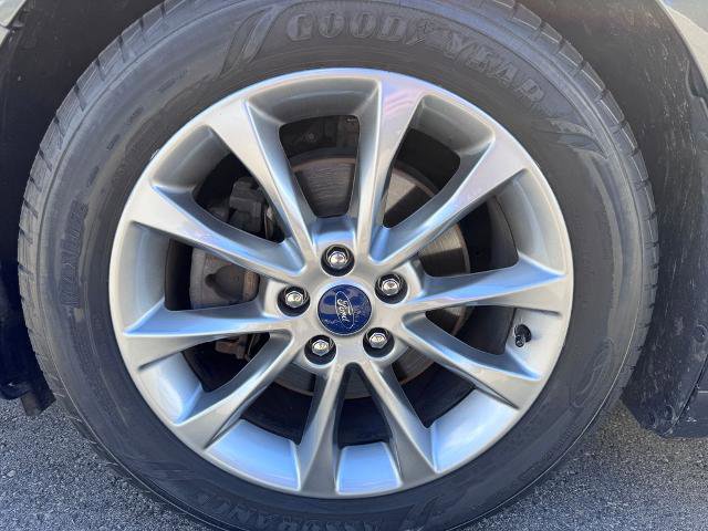 Certified 2017 Ford Fusion SE FWD image 9