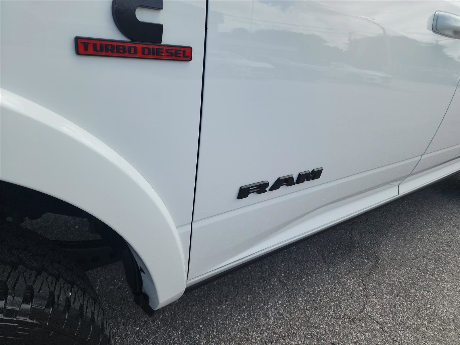 Used 2026 RAM 2500 Limited AWD/4WD image 10