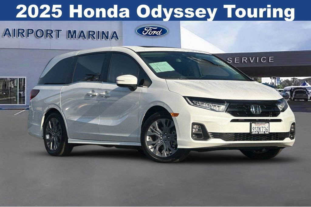Used 2025 Honda Odyssey Touring image 2