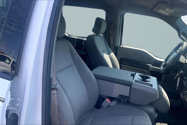 Certified 2017 Ford F150 XLT image 9