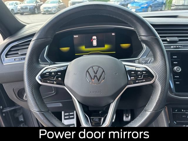 Used 2022 Volkswagen Tiguan SE R-Line AWD/4WD image 16