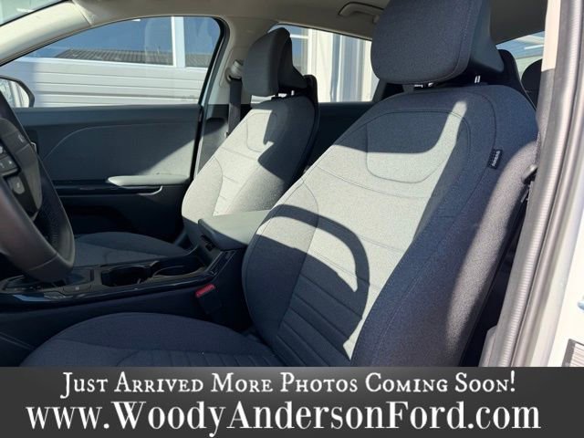 Used 2025 Kia K4 EX image 6