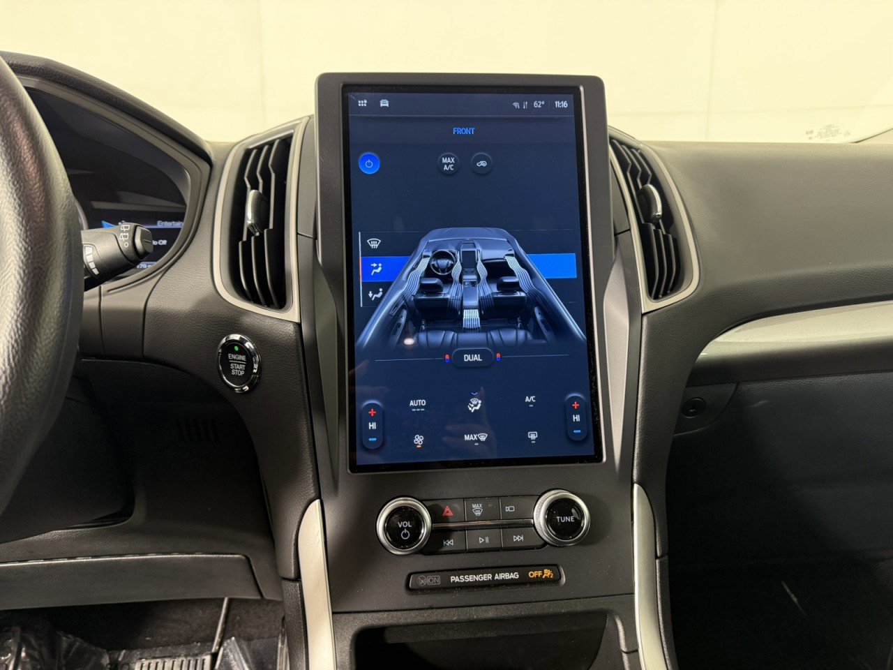 Certified 2024 Ford Edge SE w/ Black Appearance Package image 19