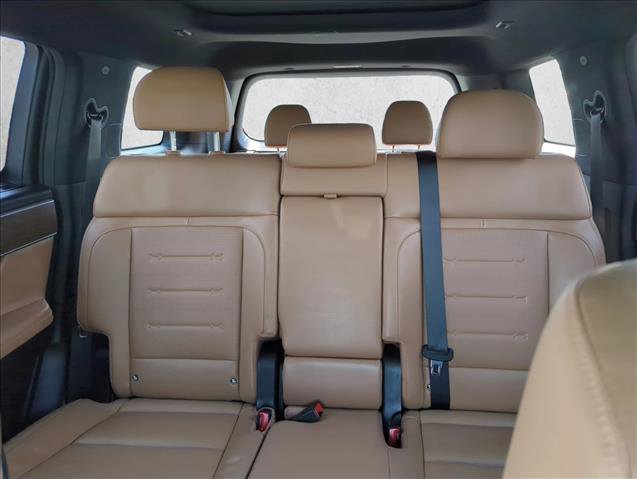 Used 2025 Hyundai Santa Fe Limited AWD/4WD image 25