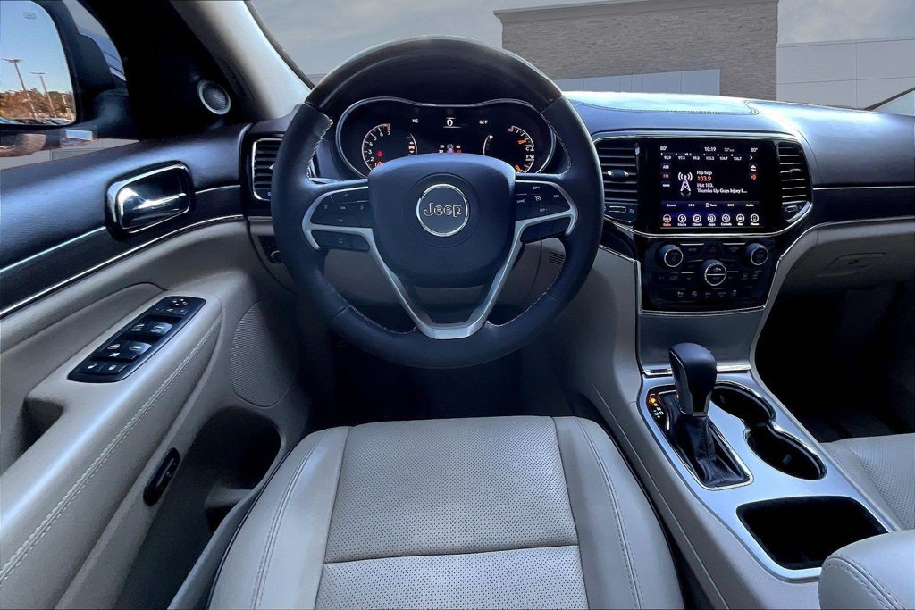 Used 2019 Jeep Grand Cherokee Overland RWD image 8