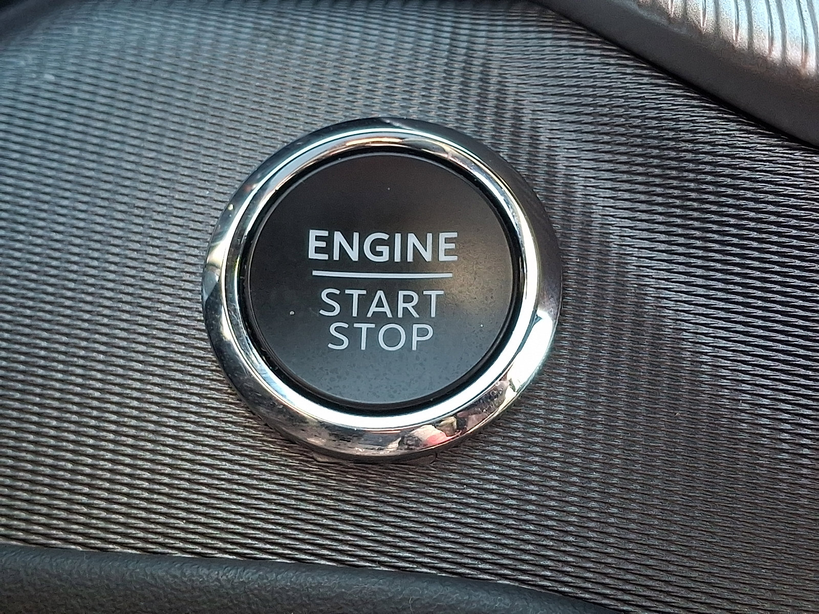 Certified 2025 Ford Explorer ST-Line w/ Premium Package AWD/4WD image 25