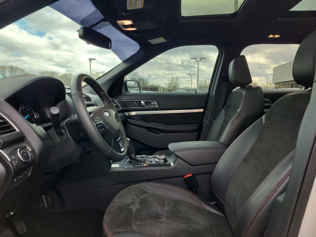 Certified 2021 Ford F150 XLT w/ Equipment Group 302A High image 16