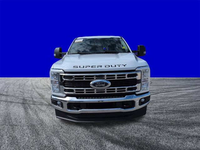 Certified 2025 Ford F250 XLT w/ FX4 Off-Road Package AWD/4WD image 9