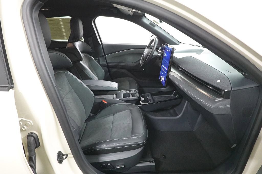 Certified 2025 Ford Mustang Mach-E GT AWD/4WD image 34