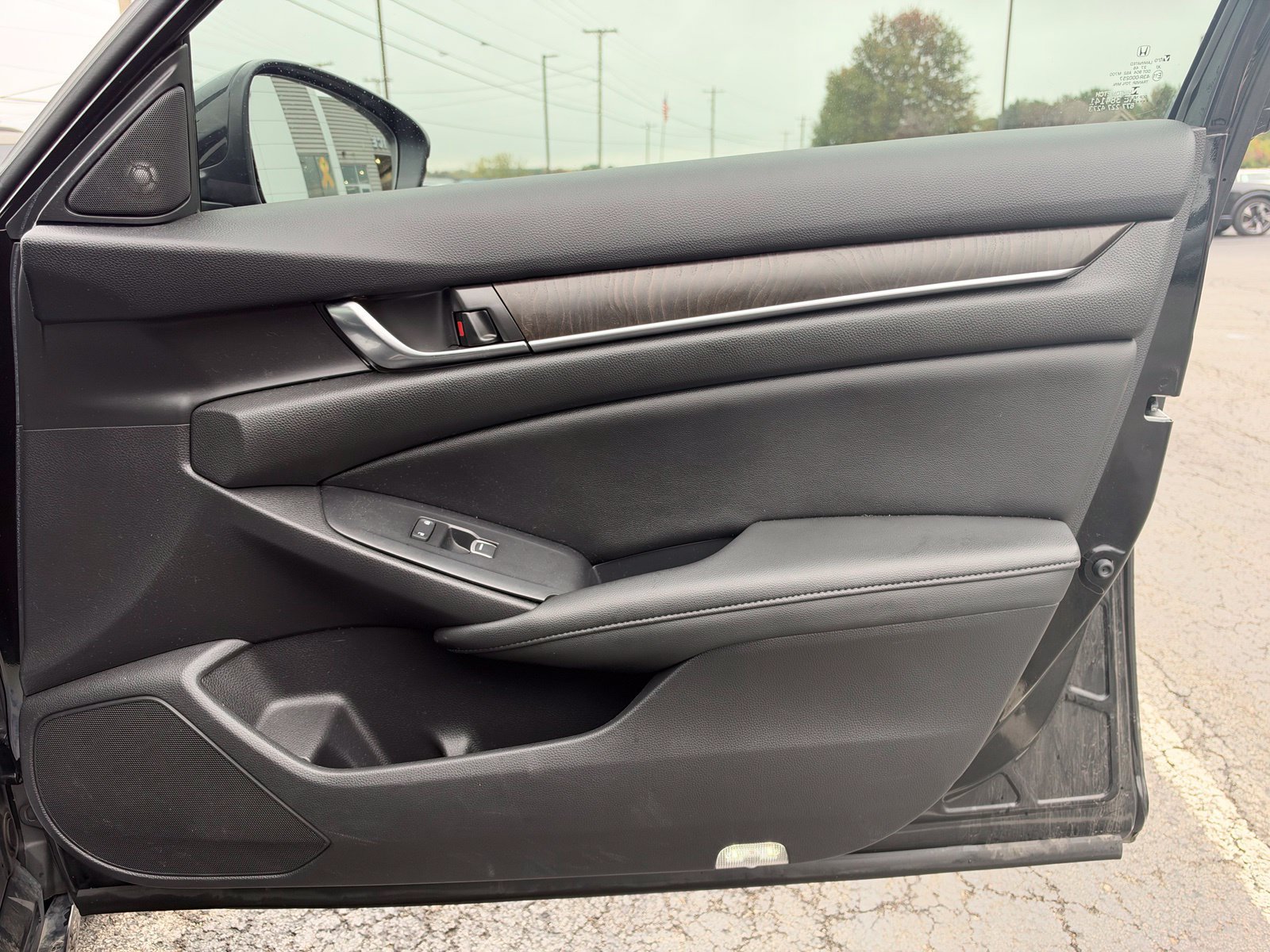 Used 2020 Honda Accord Touring image 34