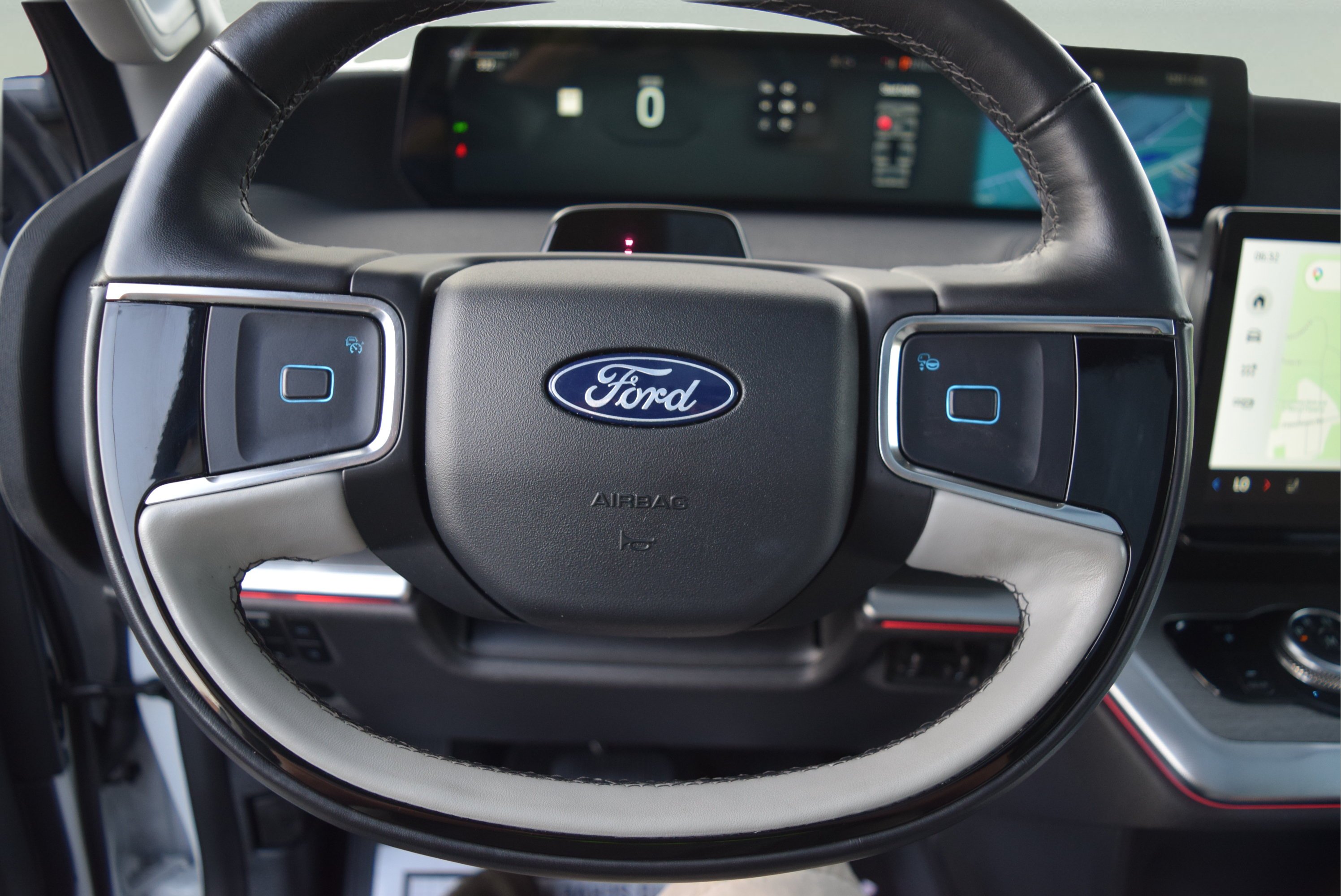 Certified 2025 Ford Expedition Platinum AWD/4WD image 13