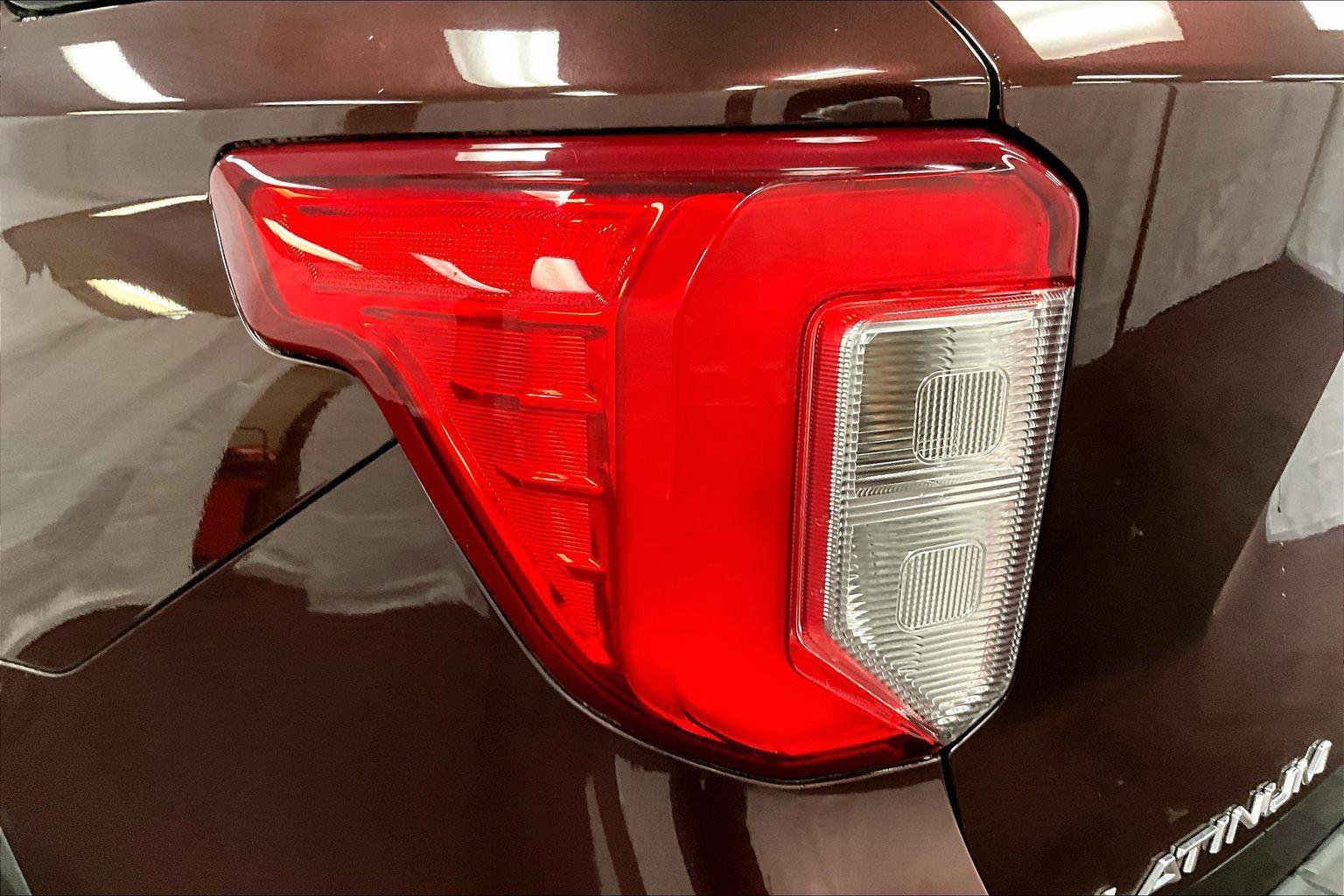 Certified 2020 Ford Explorer Platinum w/ Premium Technology Package image 29