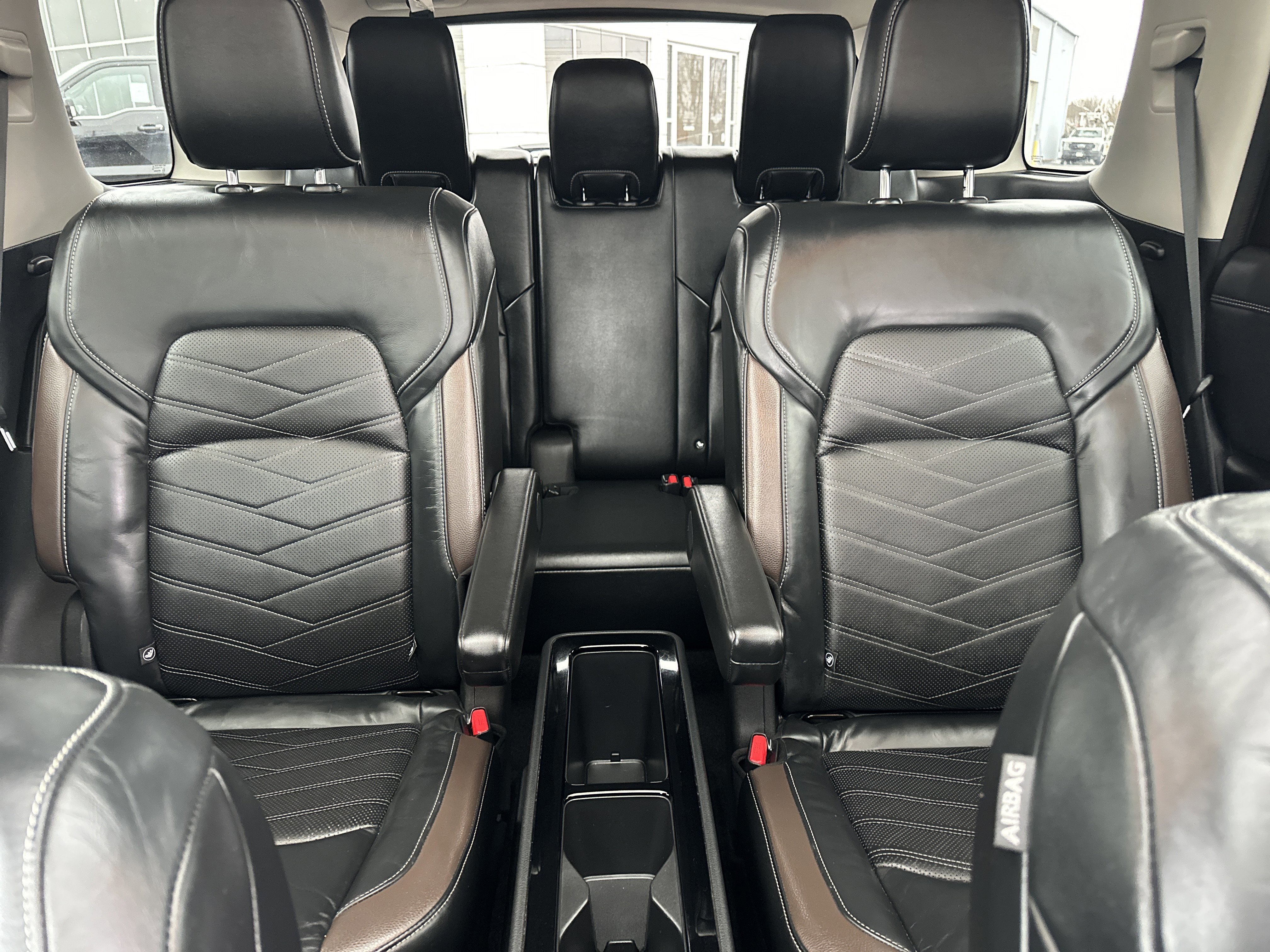 Used 2022 Nissan Pathfinder Platinum w/ Cargo Package image 25