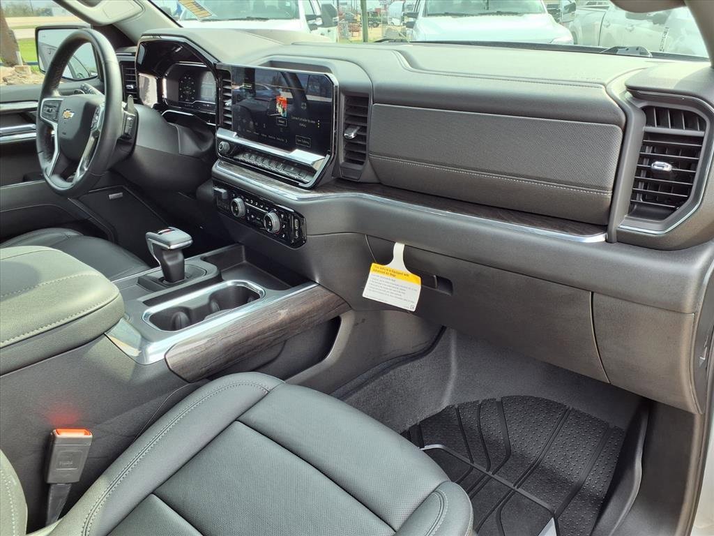 Used 2023 Chevrolet Silverado 1500 LTZ w/ LTZ Premium Package image 29
