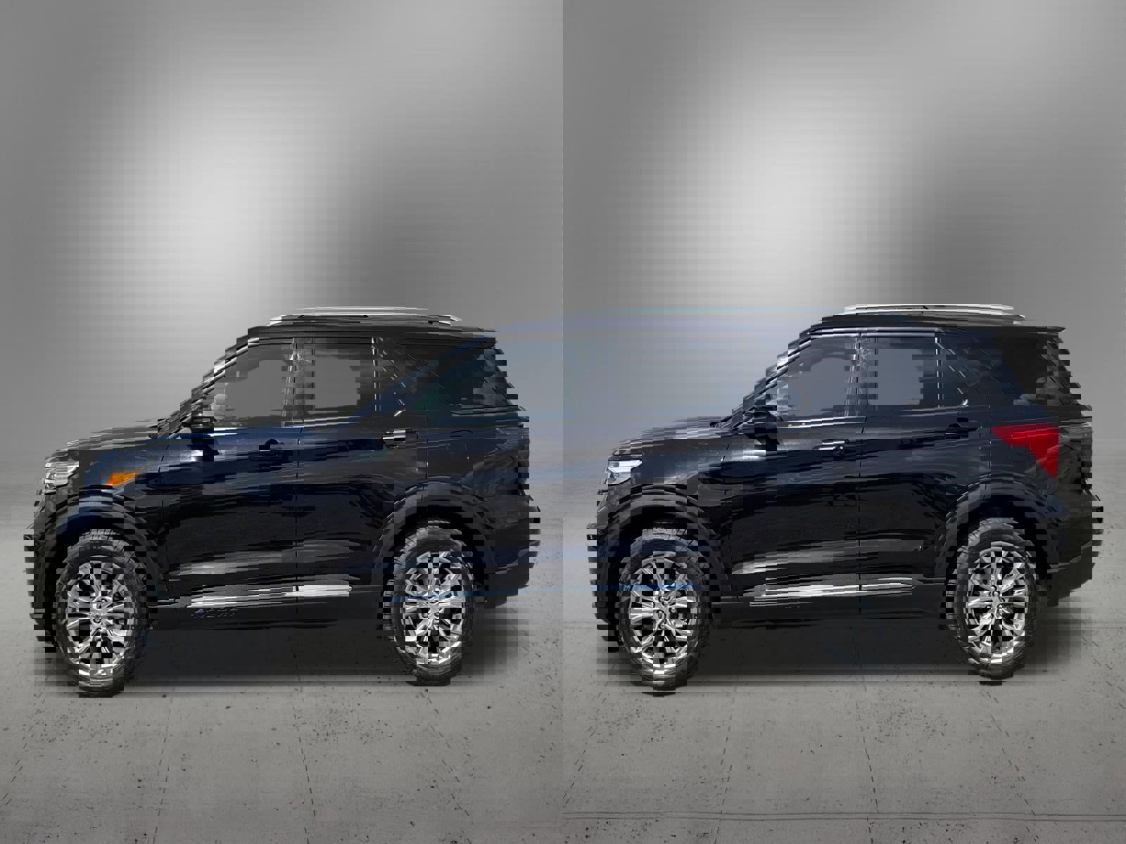 Certified 2023 Ford Explorer Limited w/ Limited Technology Package image 2