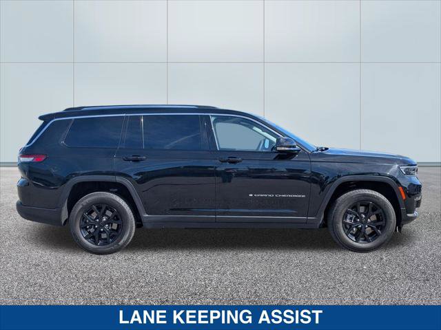 Used 2023 Jeep Grand Cherokee L Limited RWD image 6