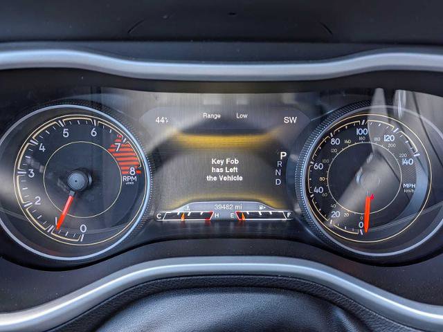 Used 2017 Jeep Cherokee Trailhawk w/ Comfort & Convenience Group AWD/4WD image 31
