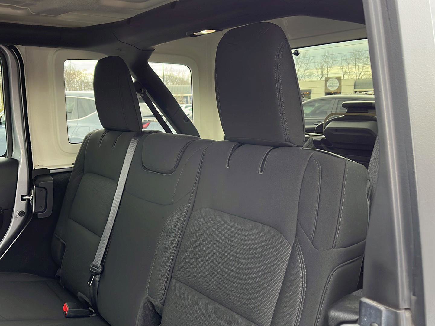 Used 2019 Jeep Wrangler Unlimited Sahara AWD/4WD image 34