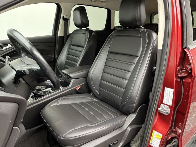 Certified 2019 Ford Escape Titanium w/ U9j03 - Titanium Tow Package AWD/4WD image 10