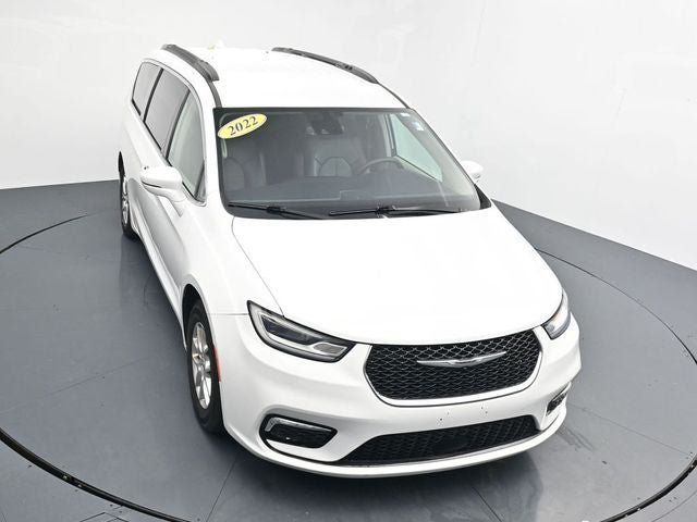 Used 2022 Chrysler Pacifica Touring-L FWD image 22