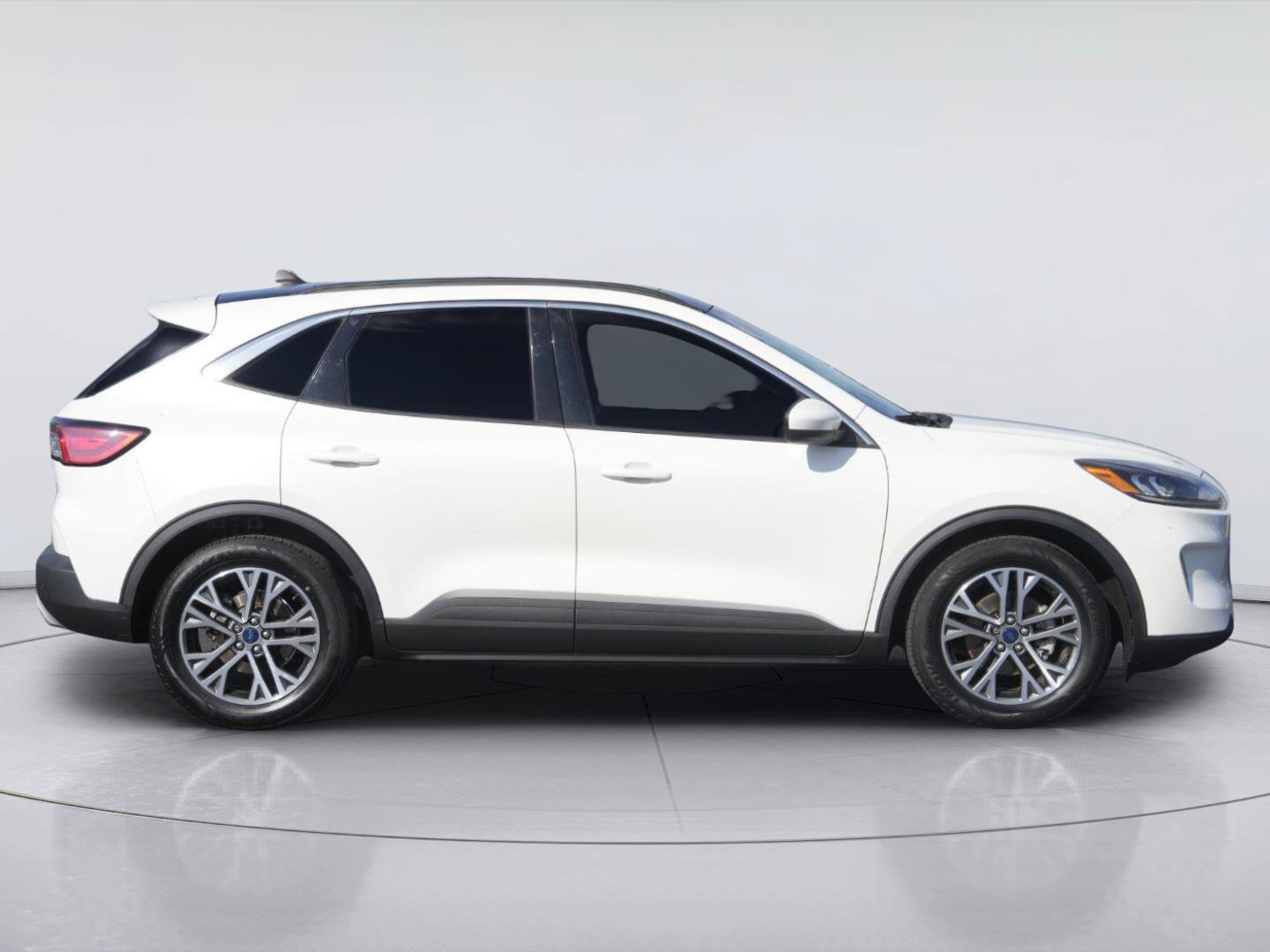 Certified 2022 Ford Escape SEL w/ Technology Package FWD image 5