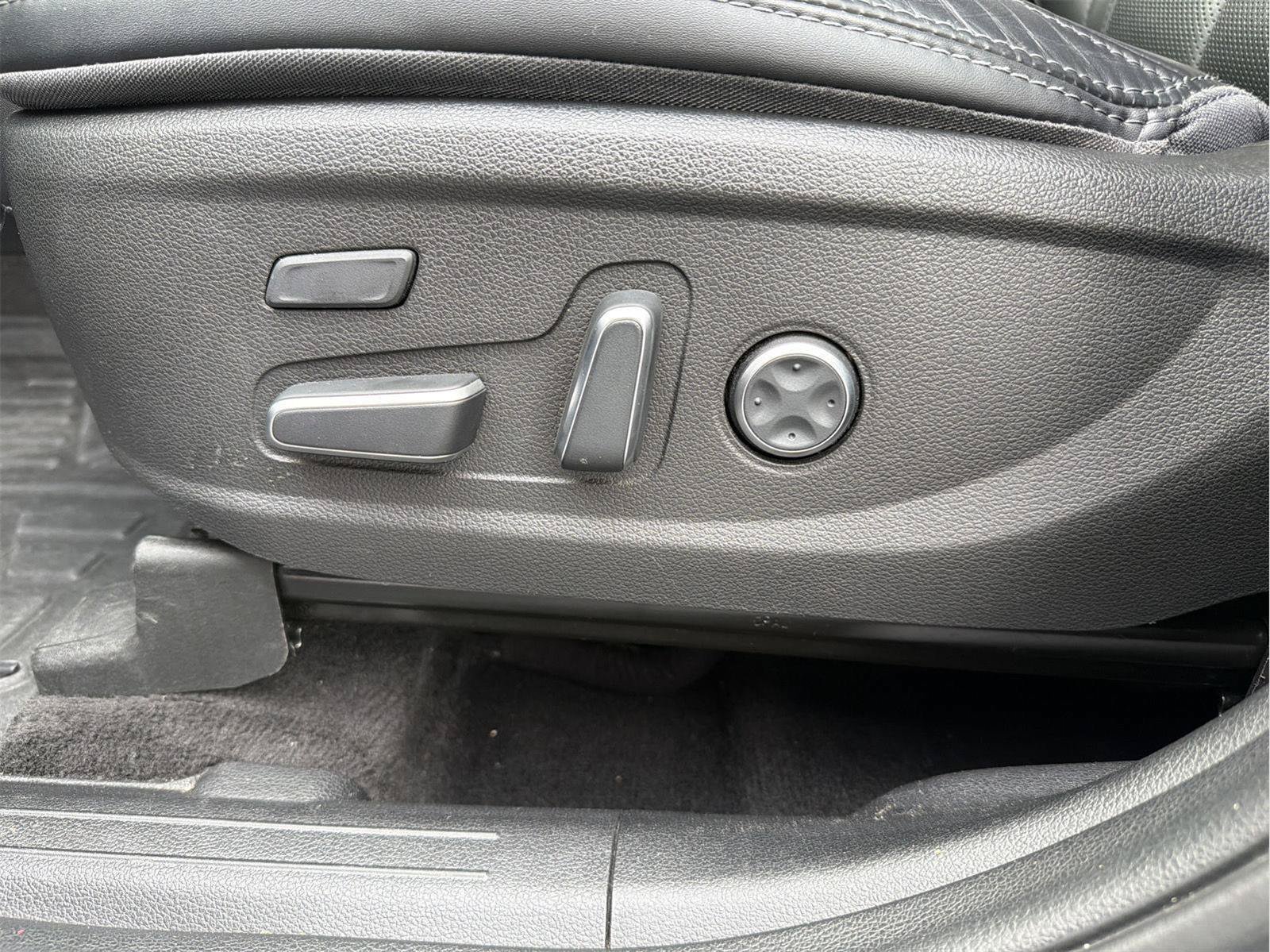 Used 2022 Hyundai Santa Fe Calligraphy AWD/4WD image 16
