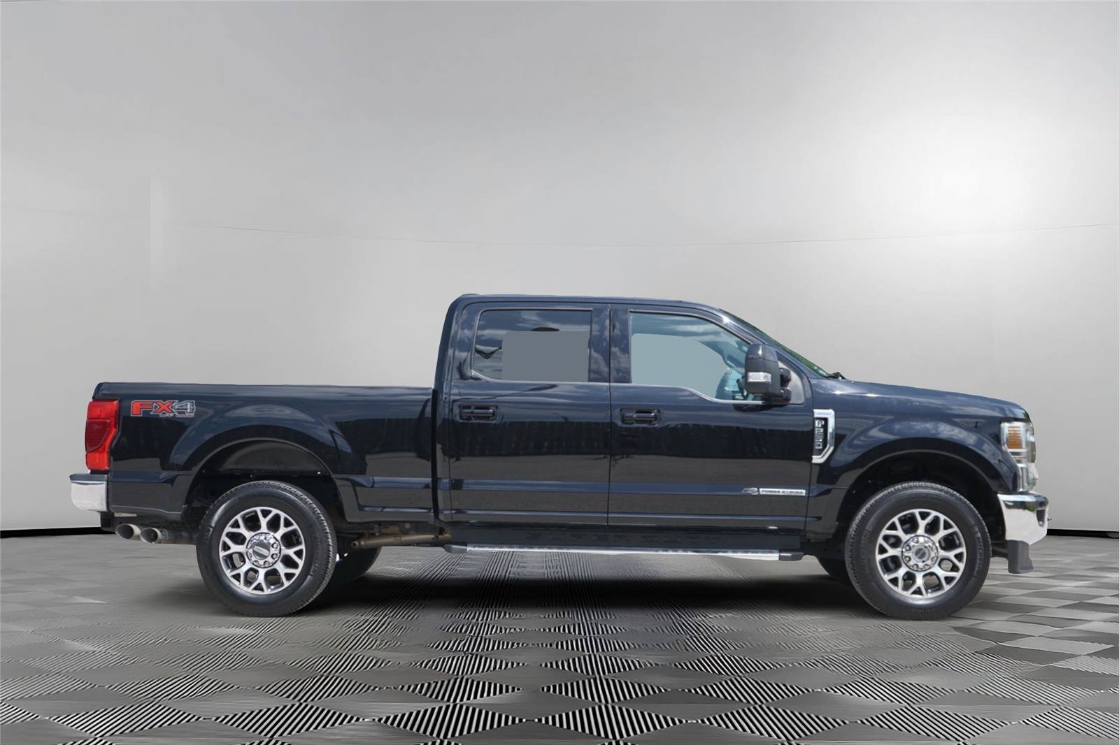 Certified 2022 Ford F250 Lariat w/ Lariat Ultimate Package AWD/4WD image 4