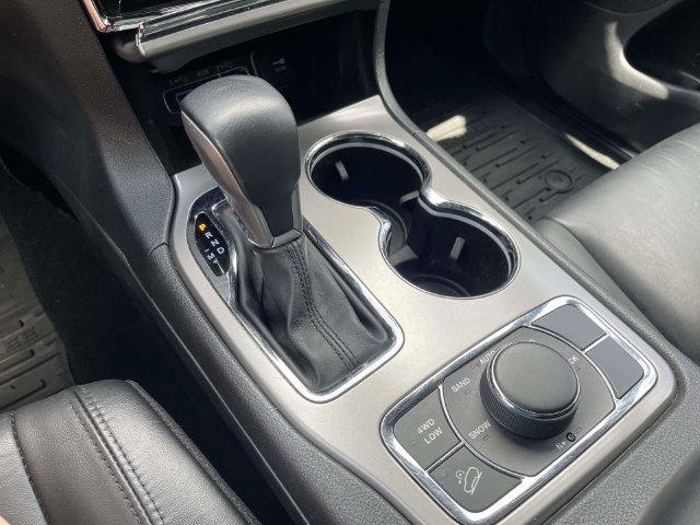 Used 2022 Jeep Grand Cherokee Limited AWD/4WD image 23