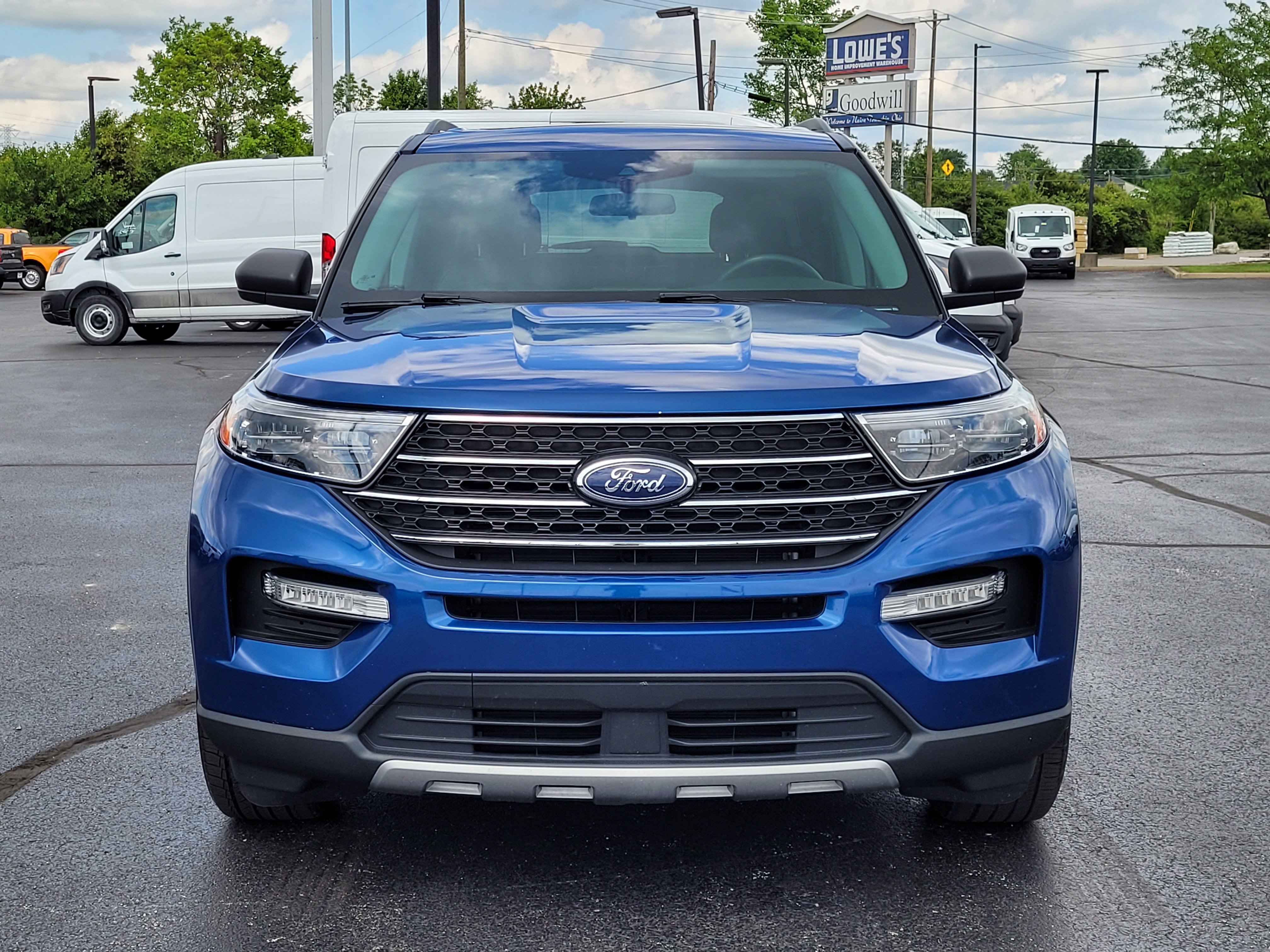 Certified 2022 Ford Explorer XLT w/ Equipment Group 202A AWD/4WD image 9