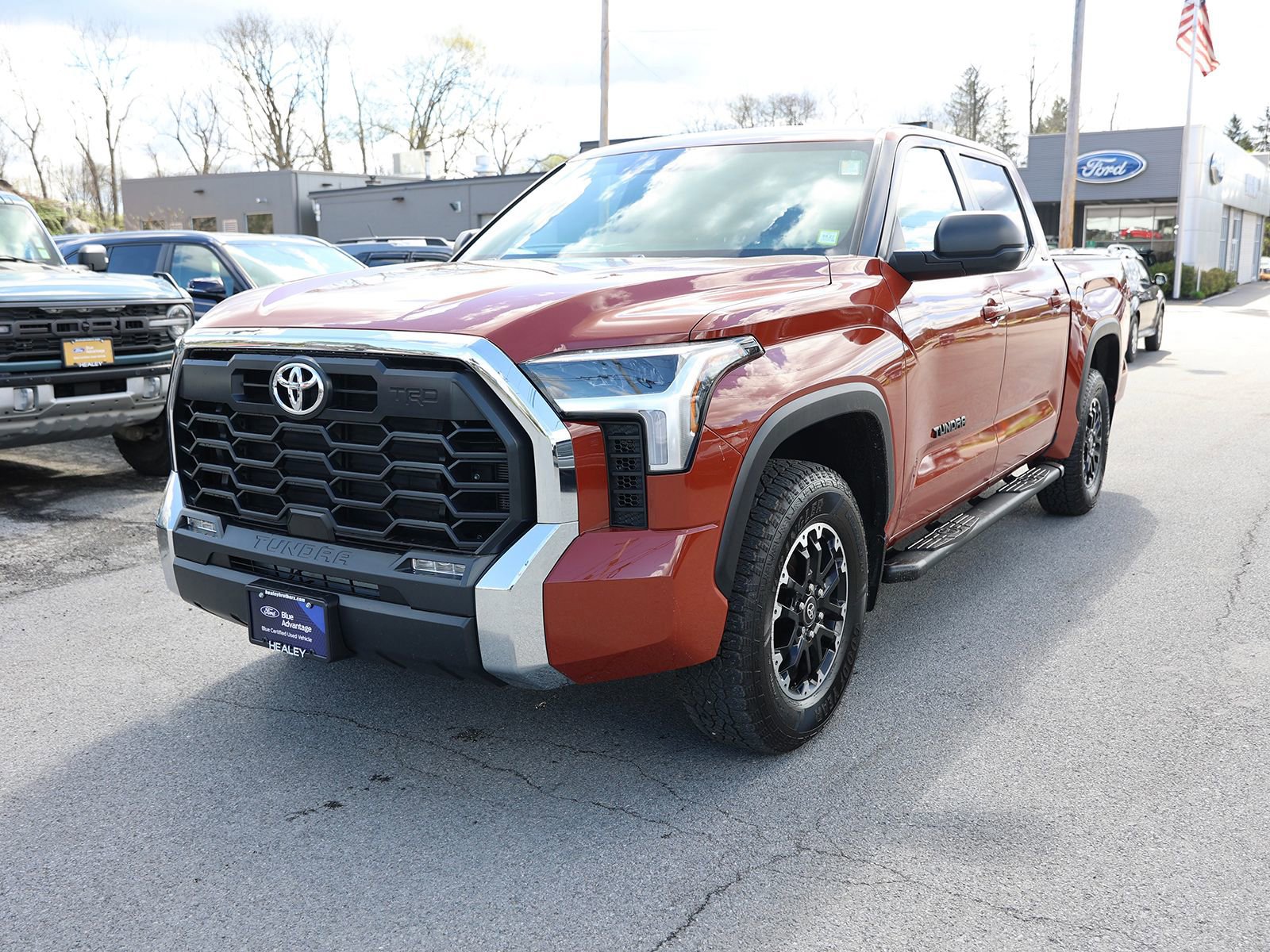 Used 2025 Toyota Tundra SR5 w/ TRD Off-Road Package AWD/4WD image 7