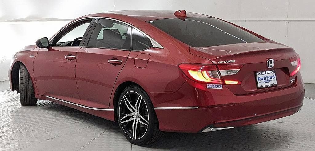 Used 2021 Honda Accord Touring image 4