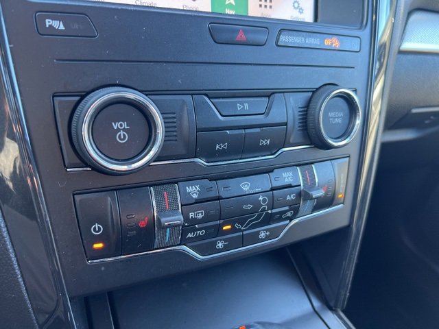 Certified 2019 Ford Explorer XLT w/ Equipment Group 202A image 14