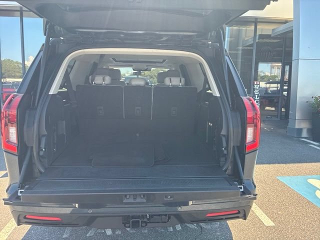 Certified 2025 Ford Expedition Max Active RWD image 13