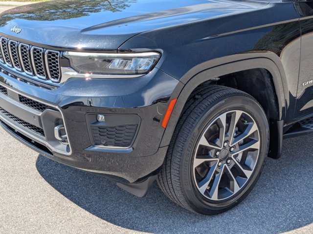 Used 2023 Jeep Grand Cherokee L Overland w/ Luxury Tech Group IV RWD image 10