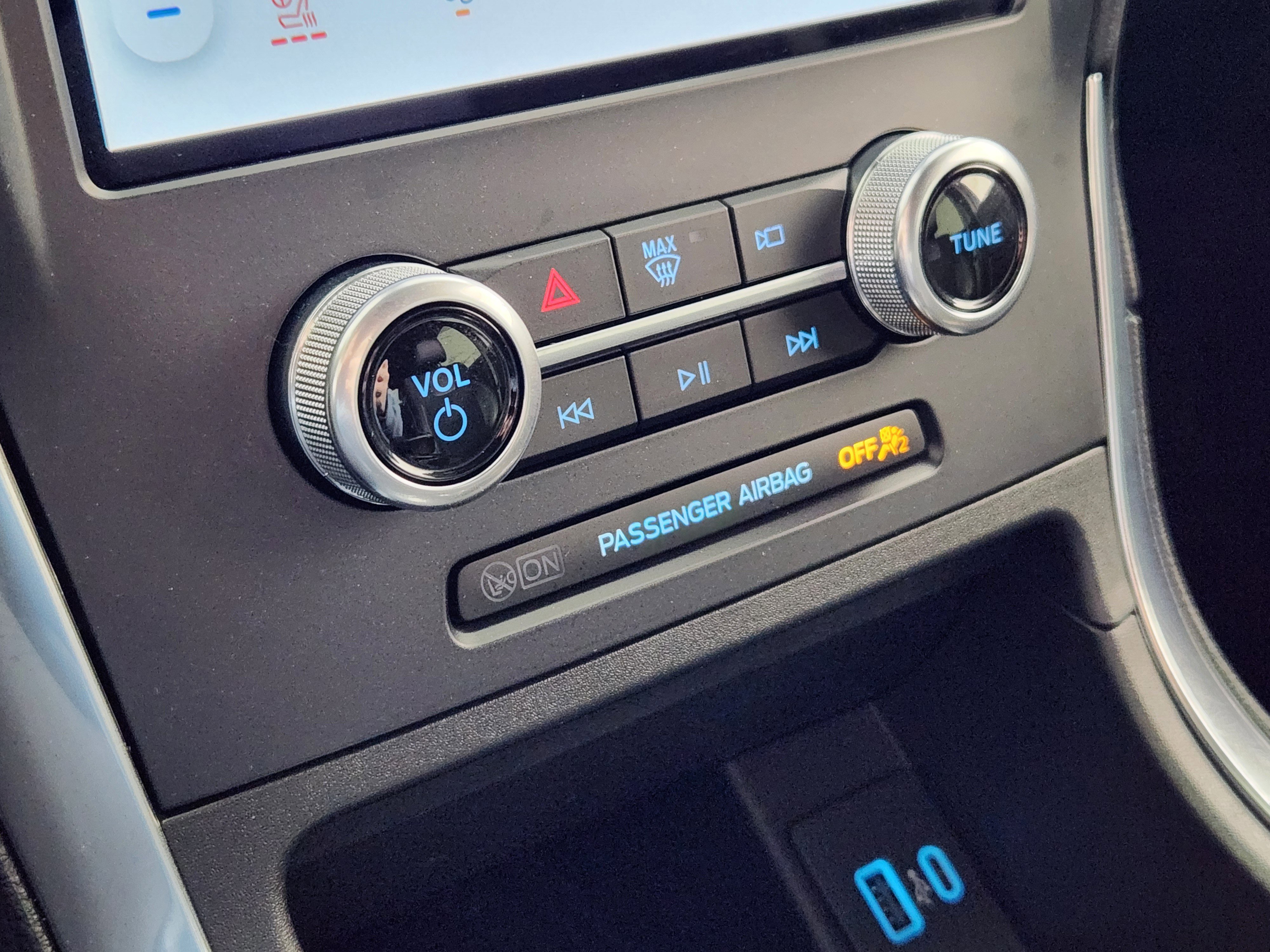 Certified 2022 Ford Edge ST w/ Equipment Group 401A image 24